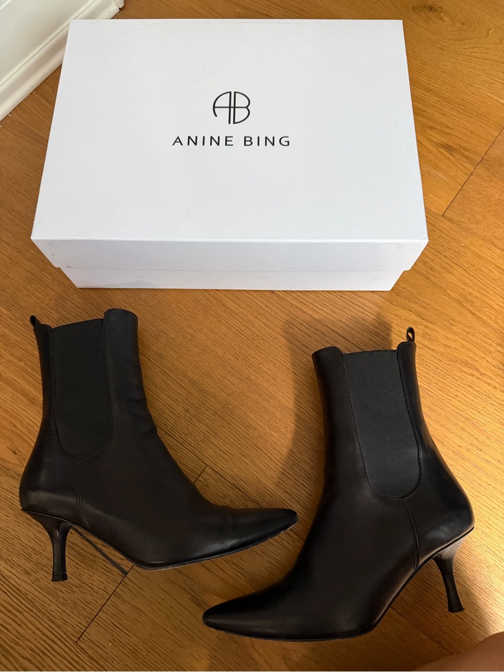 ANINE BING Black Leather Pointed-Toe Kitten Heel Chelsea Booties